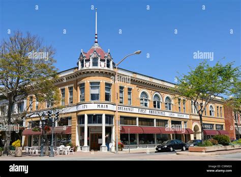 Salinas ca - Things to Do in Salinas, CA. 1. National Steinbeck Center. $$ Museums, Art Galleries. "The National Steinbeck Center is a literary treasure tucked away in the heart of Sali..." more. 2. Alvarado Street Brewery & Tasting Room. $ Breweries, Wine Tasting Rooms. 